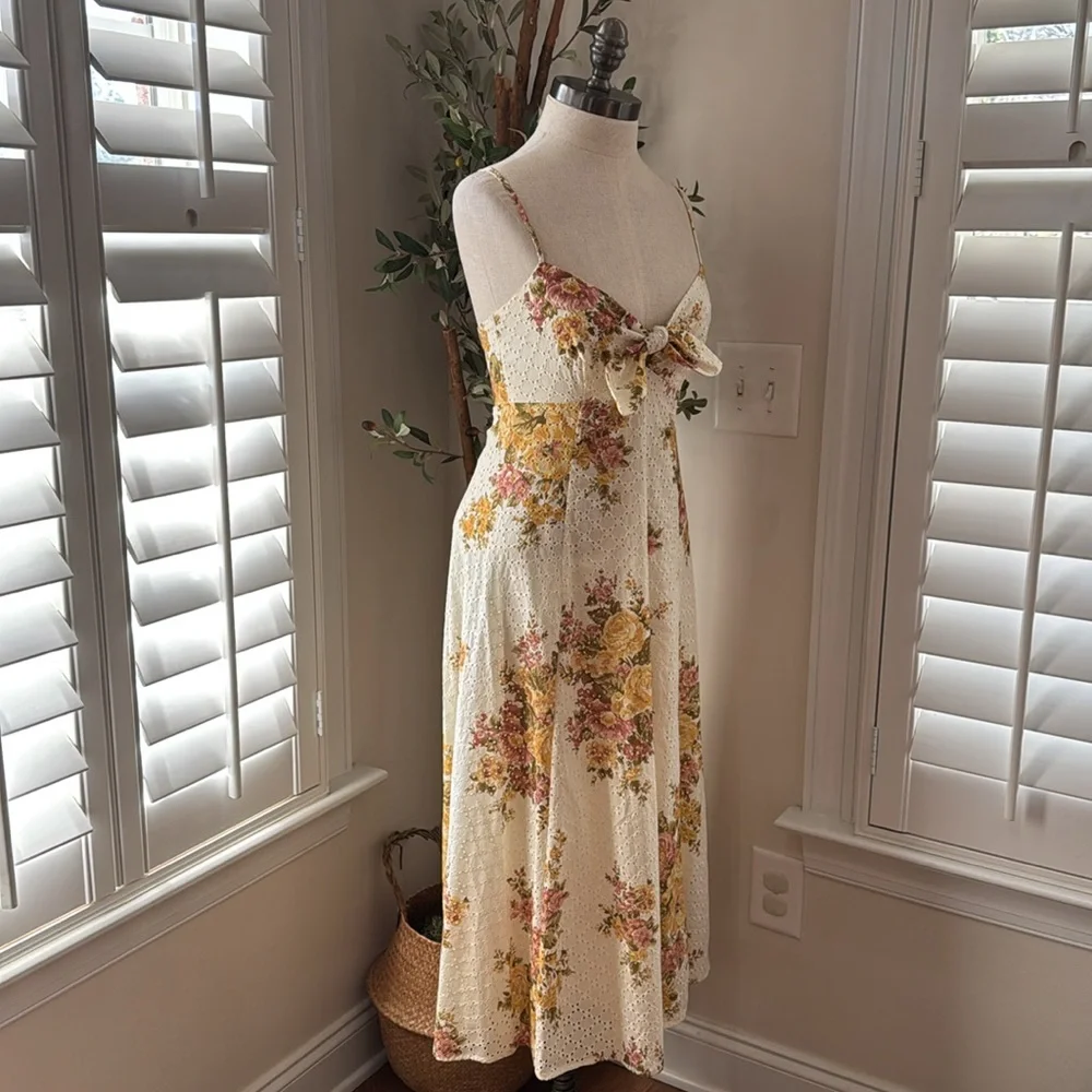 Sold!! New with tags Sezane chiaretta floral eyelet dress size 34/ us 2 - Picture 7 of 14